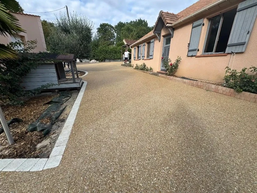 Béton désactivé à Mouroux - Photo 1